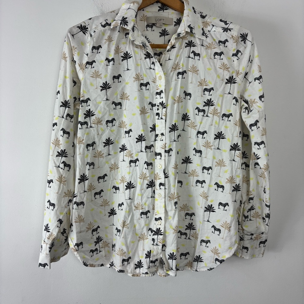 Loft Safari Button Up Womens S Long Sleeve Zebra Plam Pattern Cute Fun Pattern